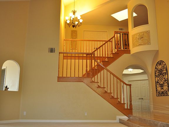 3rd image of 11565 Chestnut Ridge St