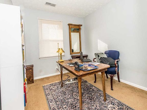 5th image of 112 Brookfield Dr