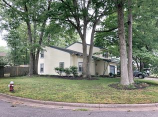 517 Great Park Dr, Newport News, VA 23608