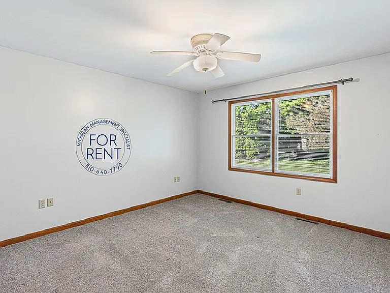 3263 Silverwood Dr — Photo 26