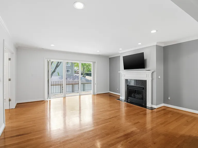 1115 N Old Woodward Ave #58 — Photo 3