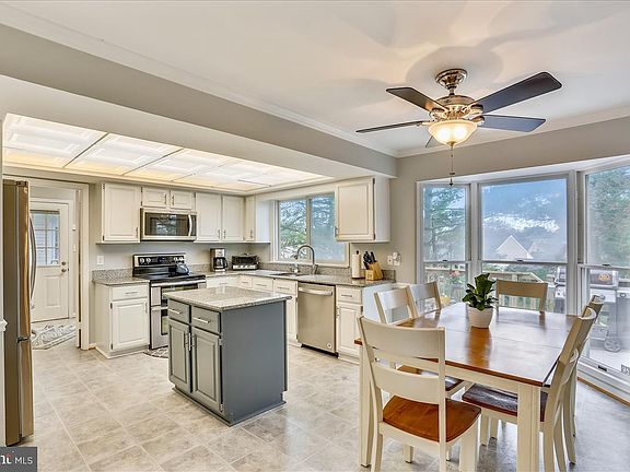 3rd image of 12642 Lloydminster Dr