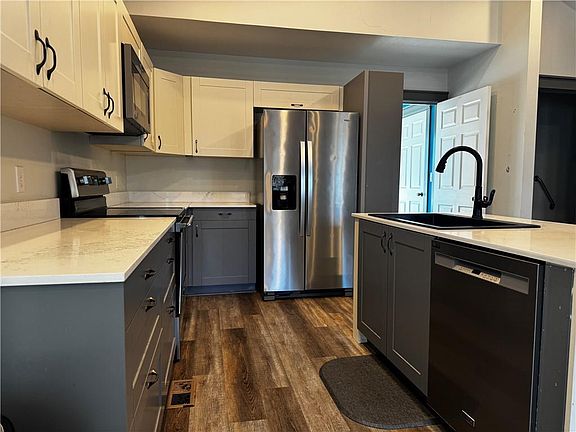 5th image of 124 W 5th St