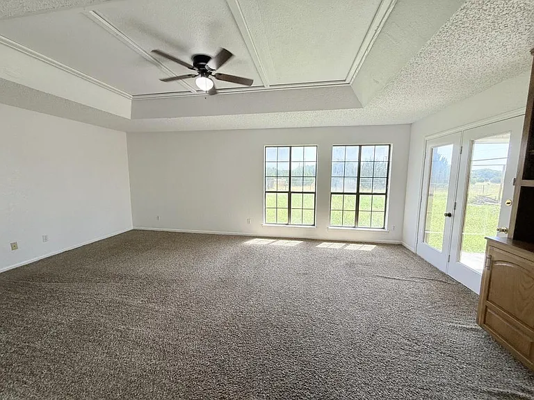 2315 E Highway 190 — Photo 20