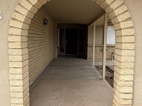 2nd image of 4534 W VOGEL Avenue