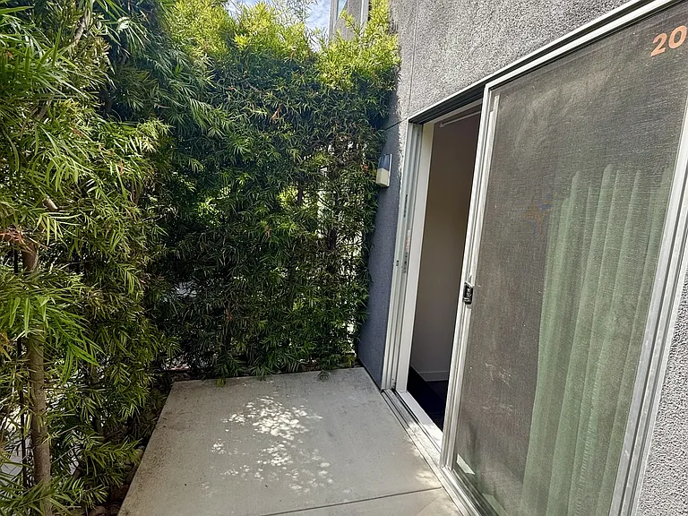 4405 W Point St #206 — Photo 6