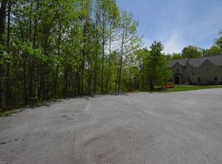 207 Bragg Ct, Hendersonville, NC 28792