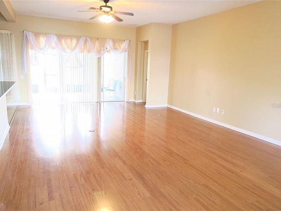 2nd image of 2325 Meadow Oak Cir