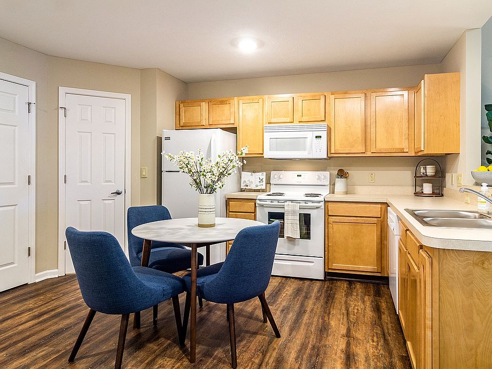 Spacious Kitchens with Breakfast Bar and Room for a Table