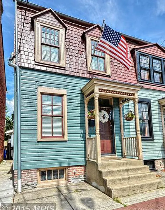323 N Bentz St