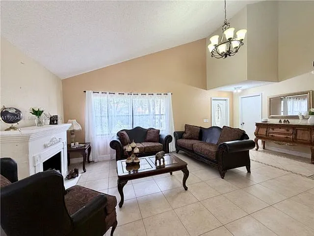 2865 Begonia Way — Photo 5