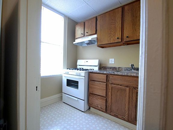 3rd image of 1951 Duker Ave #2