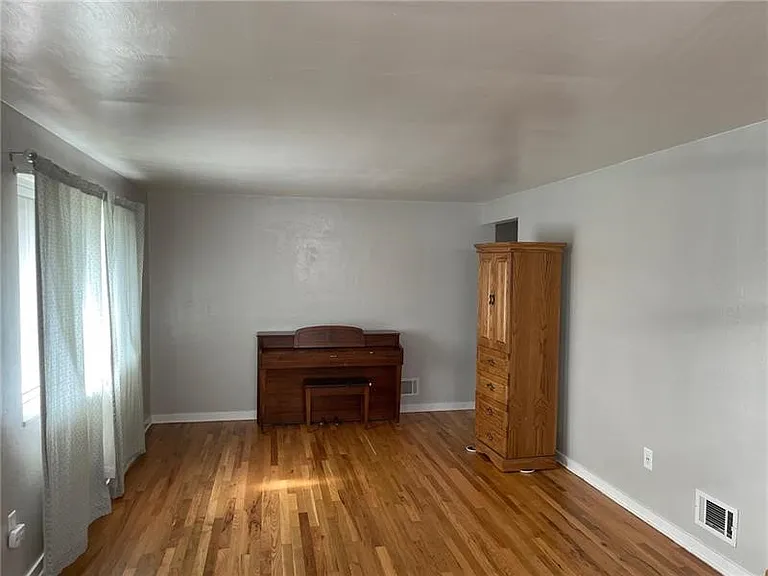 536 Portia Dr — Photo 7