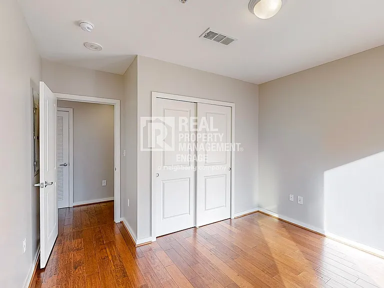 1200 Main St #910 — Photo 29