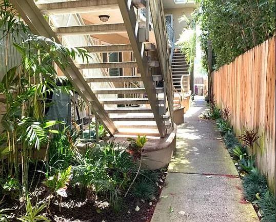 2nd image of 770 Roswell Ave APT 1