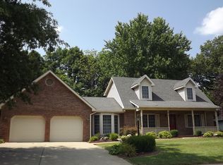 1808 Seminole Ln, Godfrey, IL 62035