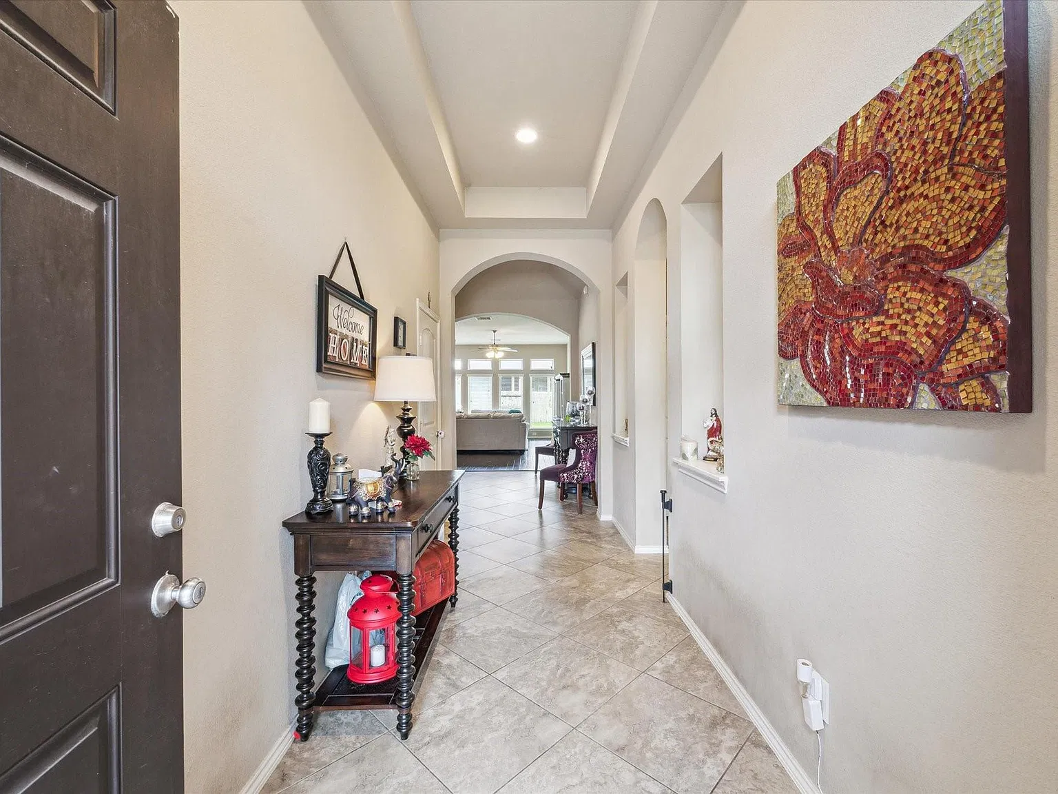 3 bed, 2.0 bath, 2115 sqft, $2,800 — Photo 3