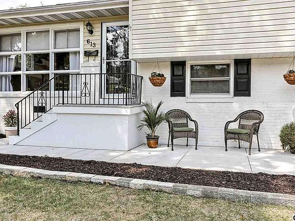 2nd image of 613 Park Ave