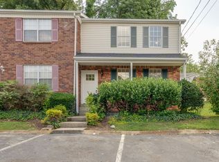 142 Five Oaks Dr, Nashville, TN 37217