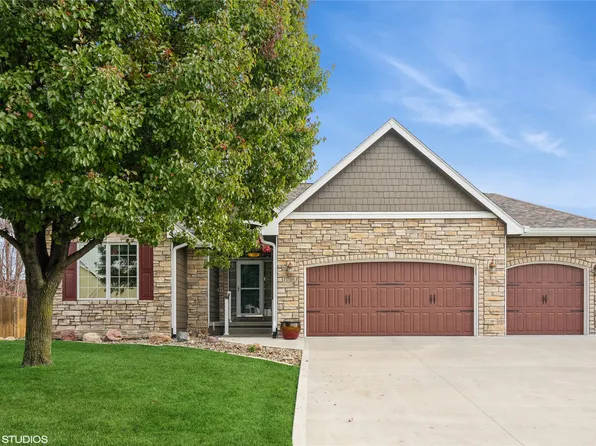 1703 Pinewood Ct SW, Altoona, IA 50009