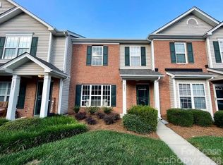 8049 Stoneham Ct, Matthews, NC 28105