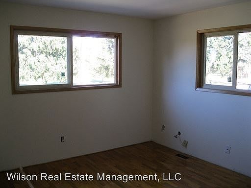 3rd image of 901 S 38th Ave