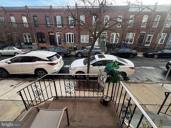 3rd image of 2441 Carpenter St