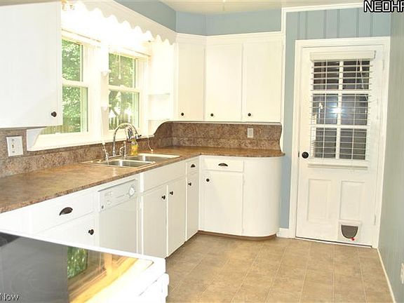 4th image of 5052 West Blvd NW