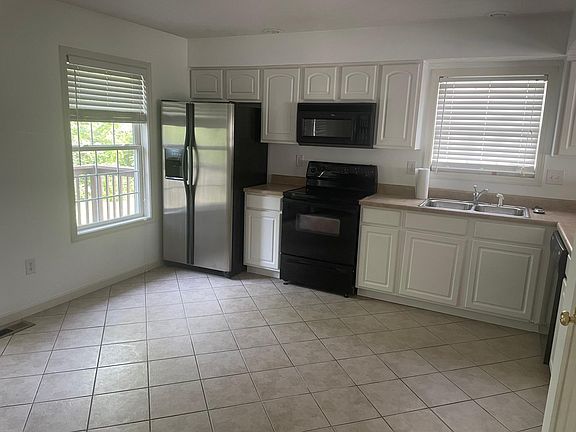 4th image of 1364 S Cobble Creek Cir