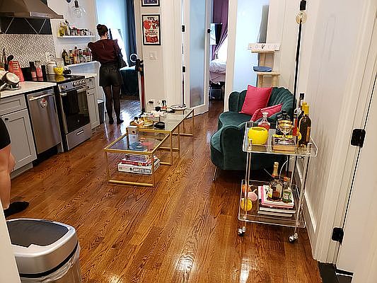 5th image of 100 Graham Ave #4