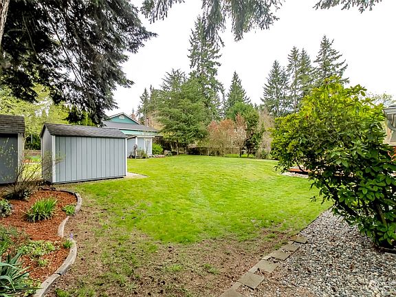 5th image of 12009 94th Avenue E