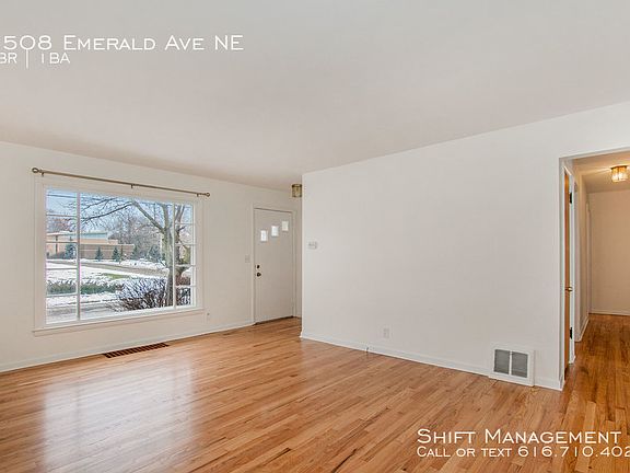 5th image of 1508 Emerald Ave NE