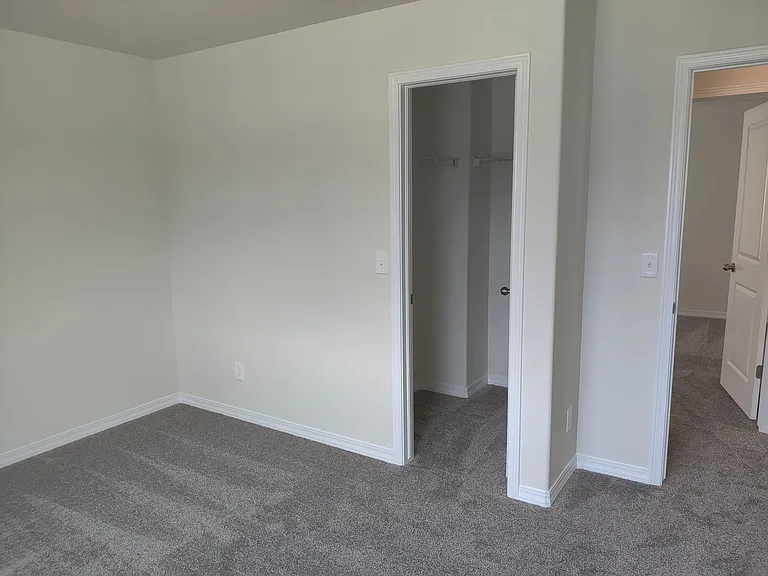 4649 Zircon Dr — Photo 31