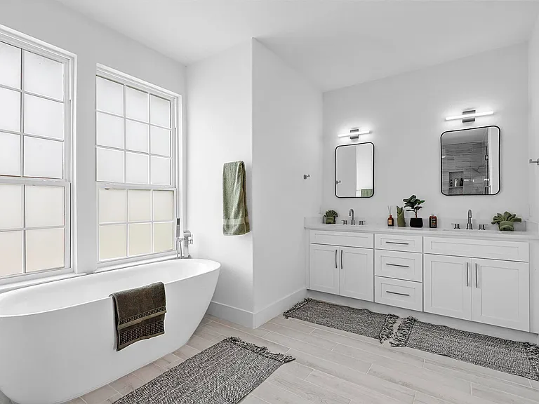 4013 Legend Trl — Photo 32