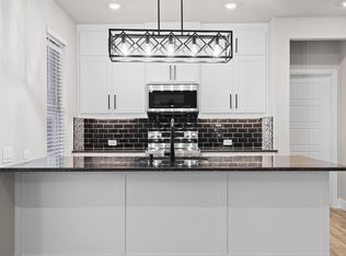 510 4th St, Kennedale, TX 76060