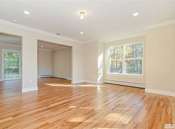 4th image of 3 Elmhurst Ave