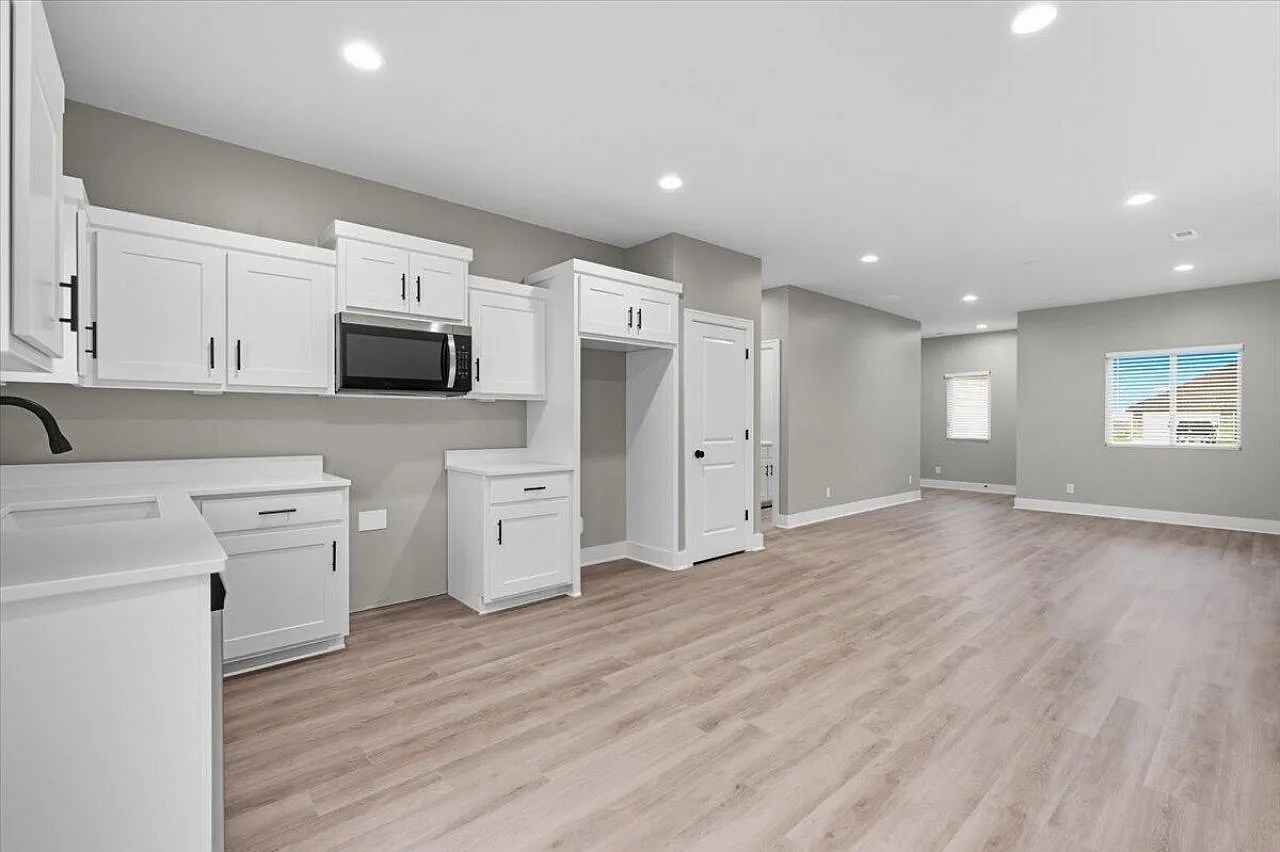 4 bed, 1580 sqft, $2,500 — Photo 1