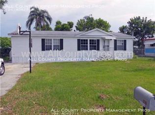 1716 36th Ave W, Bradenton, FL 34205