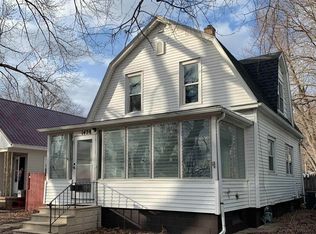 1428 W 2nd St, Waterloo, IA 50701