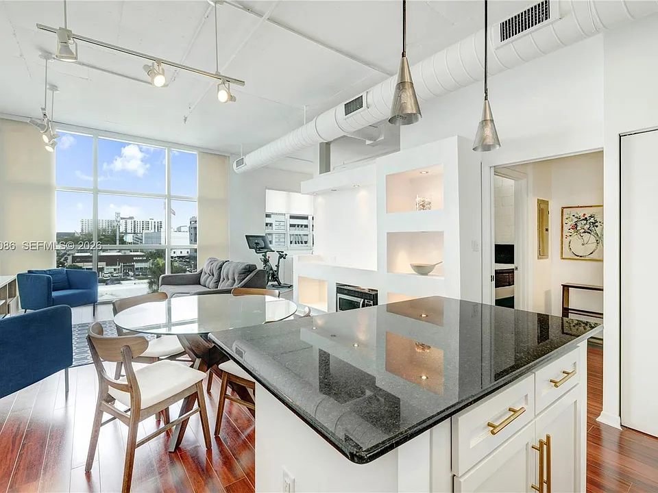 2001 Biscayne Blvd #2514
