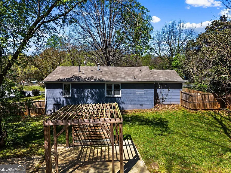 1111 Valley View Rd SE — Photo 23