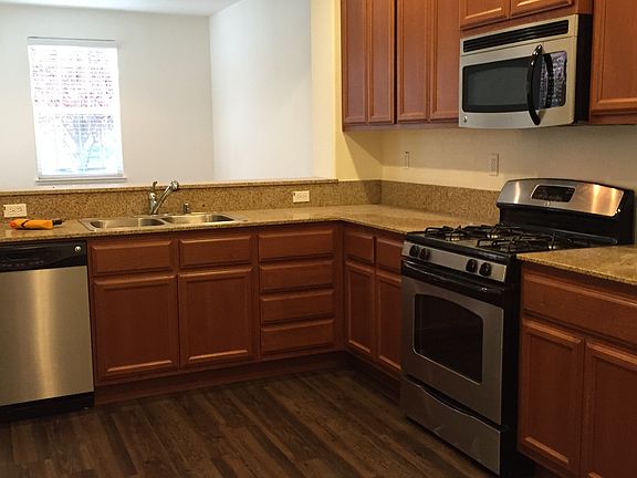 4th image of 1025 Aguilar Ct