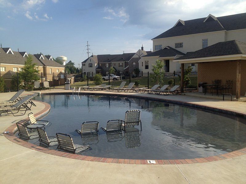 2nd image of 2495 Old Taylor Rd Unit 107