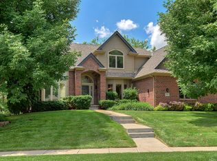 914 Wicklow Rd, Papillion, NE 68046