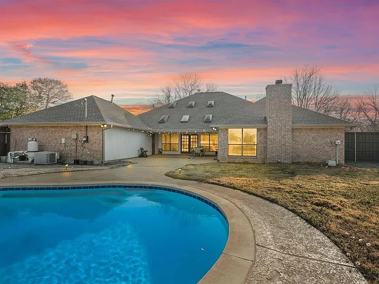 1000 Raven Bend Ct — Photo 38