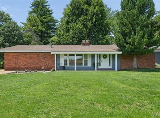 1529 Cerulean Dr, Saint Louis, MO 63146
