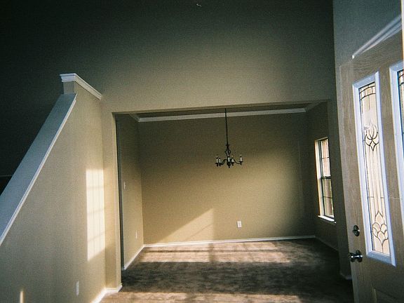2nd image of 1609 Logan Dr