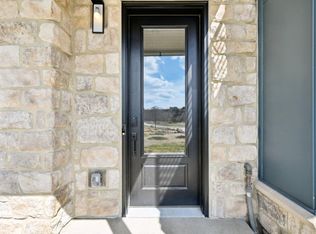 2252 Quarry Trails Dr, Columbus, OH 43228