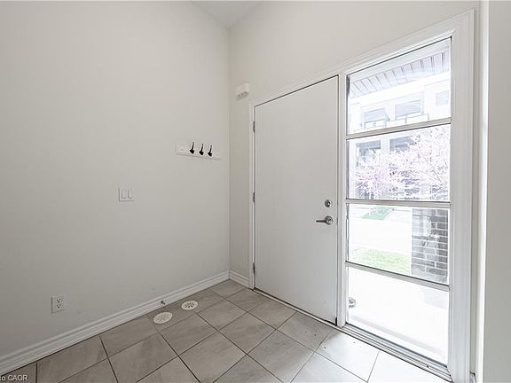 4th image of 391 Athabasca Cmn