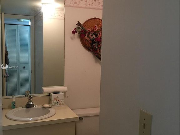 4th image of 14328 SW 97th Ln #14328